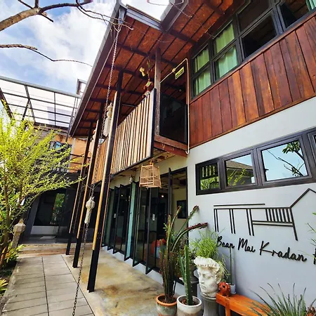 Baan Mai Kradan Hostel Chiang Rai-3